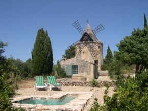  Moulin de maître Cornille  Кастийон-Дю-Гар